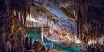 Co kryje podziemne jezioro?